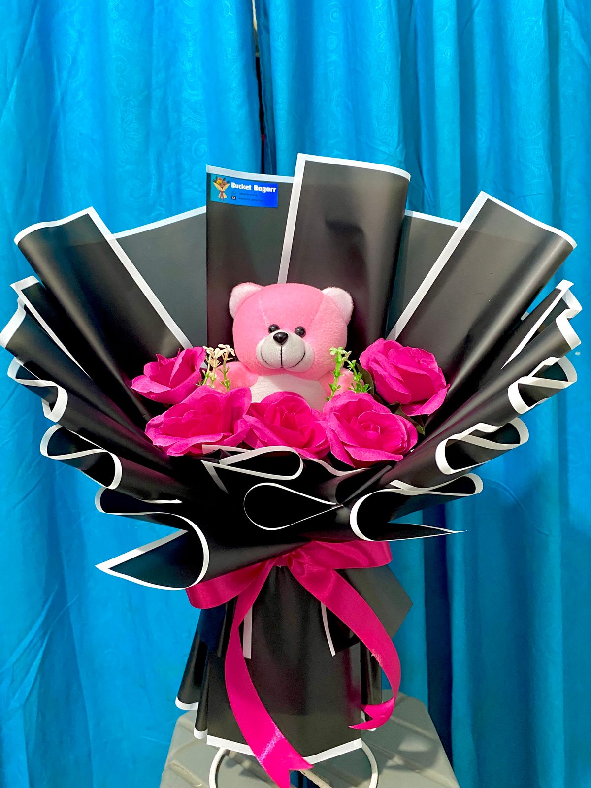 Lapak Kampus Dot Com Bucket boneka bunga 