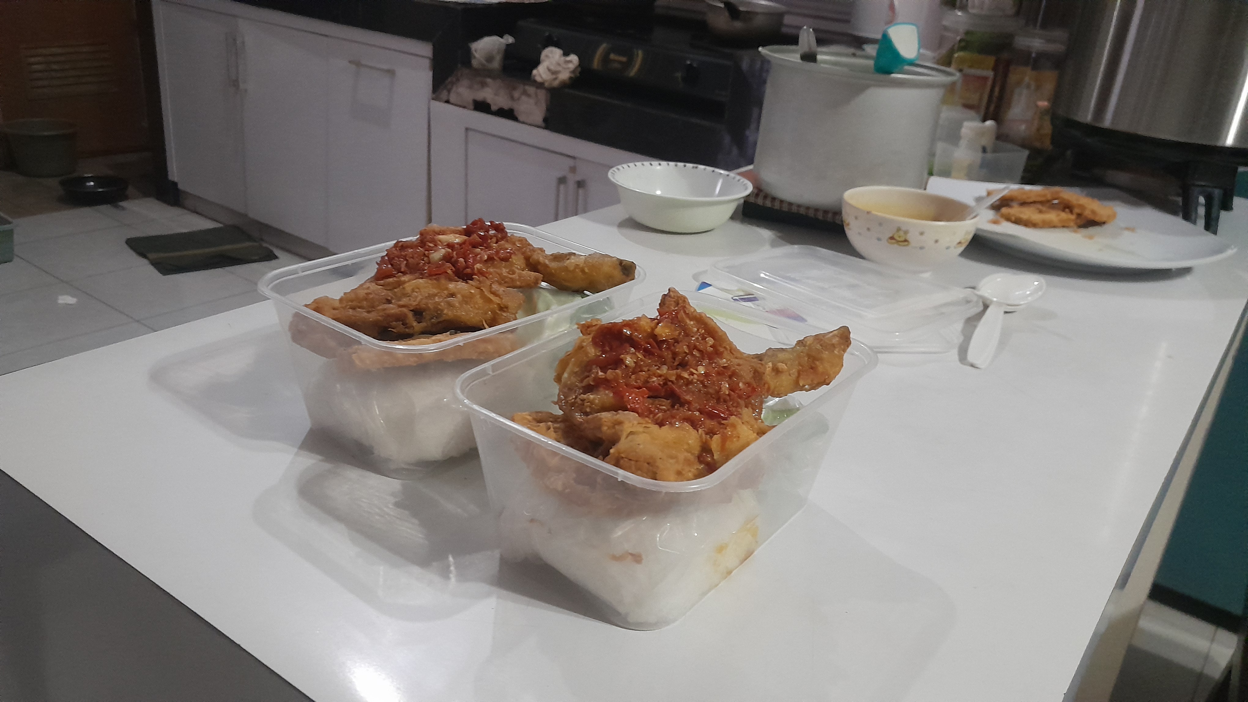 Lapak Kampus Dot Com AYAM GEPREK THE HOT
